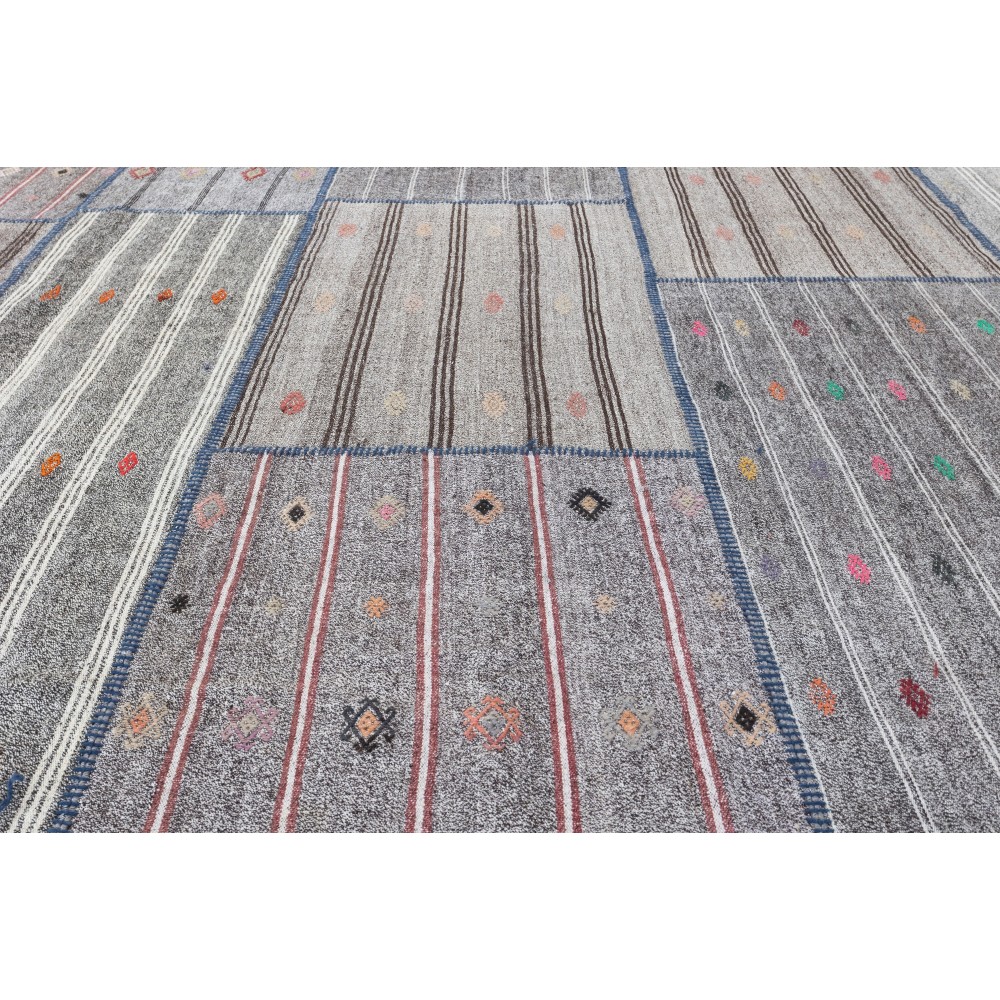 Vintage Turkish Kilim. Gray Handwoven Cotton & Goat Hair Rug. Oversize Carpet Vintage Turkish Kilim. Gray Handwoven Cotton & Goat Hair Rug. Oversize Carpet