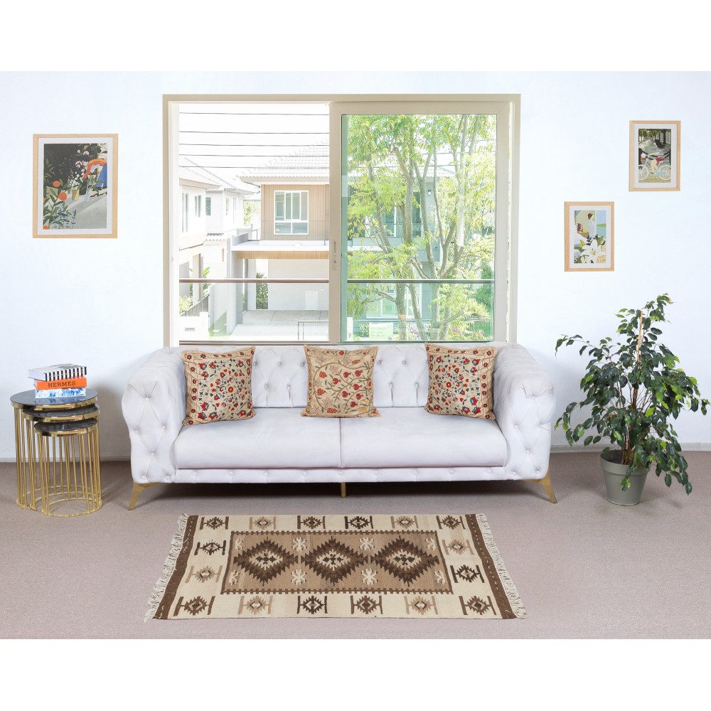 Vintage Hand-woven Kilim. 100% Natural Wool. Flat-weave Rug Vintage Hand-woven Kilim. 100% Natural Wool. Flat-weave Rug