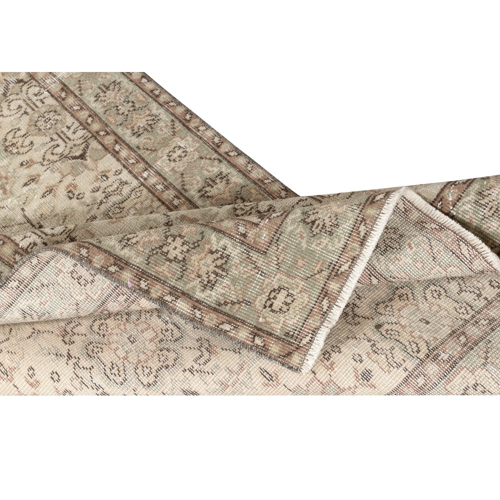 Vintage Turkish Area Rug. Rustic Handknotted Wool Carpet for Farmhouse and Boho Interiors Vintage Turkish Area Rug. Rustic Handknotted Wool Carpet for Farmhouse and Boho Interiors
