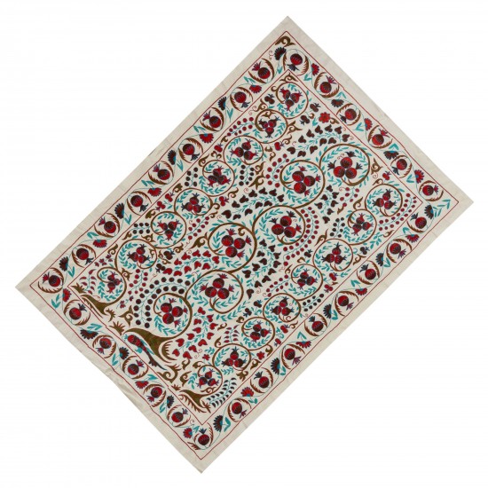 New Silk Hand Embroidery Classic Suzani Wall Hanging, Decorative Bedspread From Uzbekistan