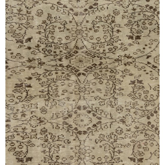 1960s Hand-Knotted Turkish Oushak Area Rug with Floral Design 1960s Hand-Knotted Turkish Oushak Area Rug with Floral Design