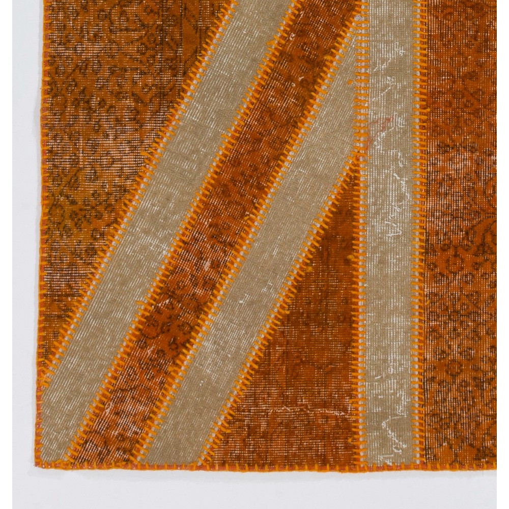 Union Jack British Flag Design Patchwork Rug | Vintage Hand-Knotted United Kingdom Flag Pattern Orange Carpet Union Jack British Flag Design Patchwork Rug | Vintage Hand-Knotted United Kingdom Flag Pattern Orange Carpet