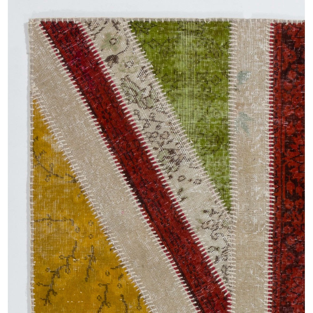 United Kingdom Flag Pattern Patchwork Rug | Vintage Handmade Carpet | Colorful Union Jack British Flag Design Tapestry United Kingdom Flag Pattern Patchwork Rug | Vintage Handmade Carpet | Colorful Union Jack British Flag Design Tapestry