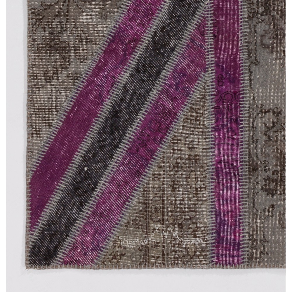 Union Jack British Flag Design Patchwork Rug | Vintage Hand-Knotted United Kingdom Flag Pattern Dark Gray Carpet Union Jack British Flag Design Patchwork Rug | Vintage Hand-Knotted United Kingdom Flag Pattern Dark Gray Carpet