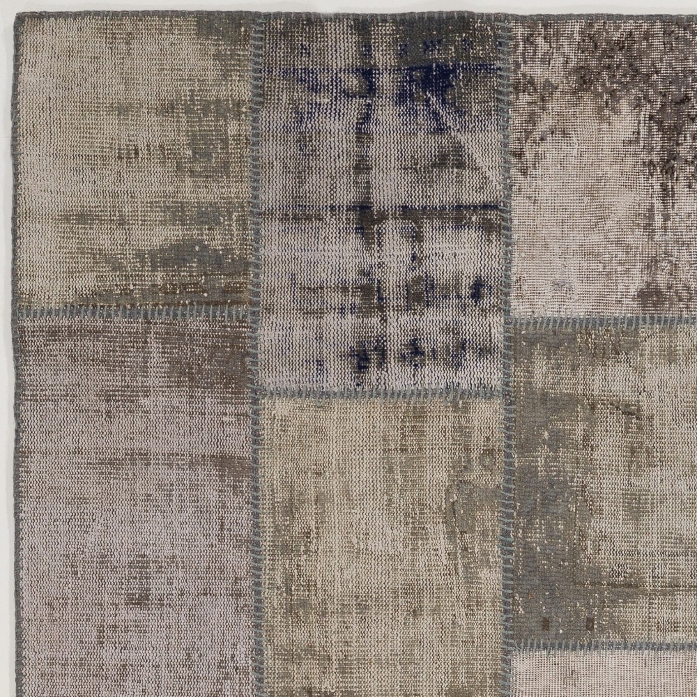 Vintage Gray and Beige Patchwork Rug | Shabby Chic Hand-Knotted Turkish Wool Carpet Vintage Gray and Beige Patchwork Rug | Shabby Chic Hand-Knotted Turkish Wool Carpet
