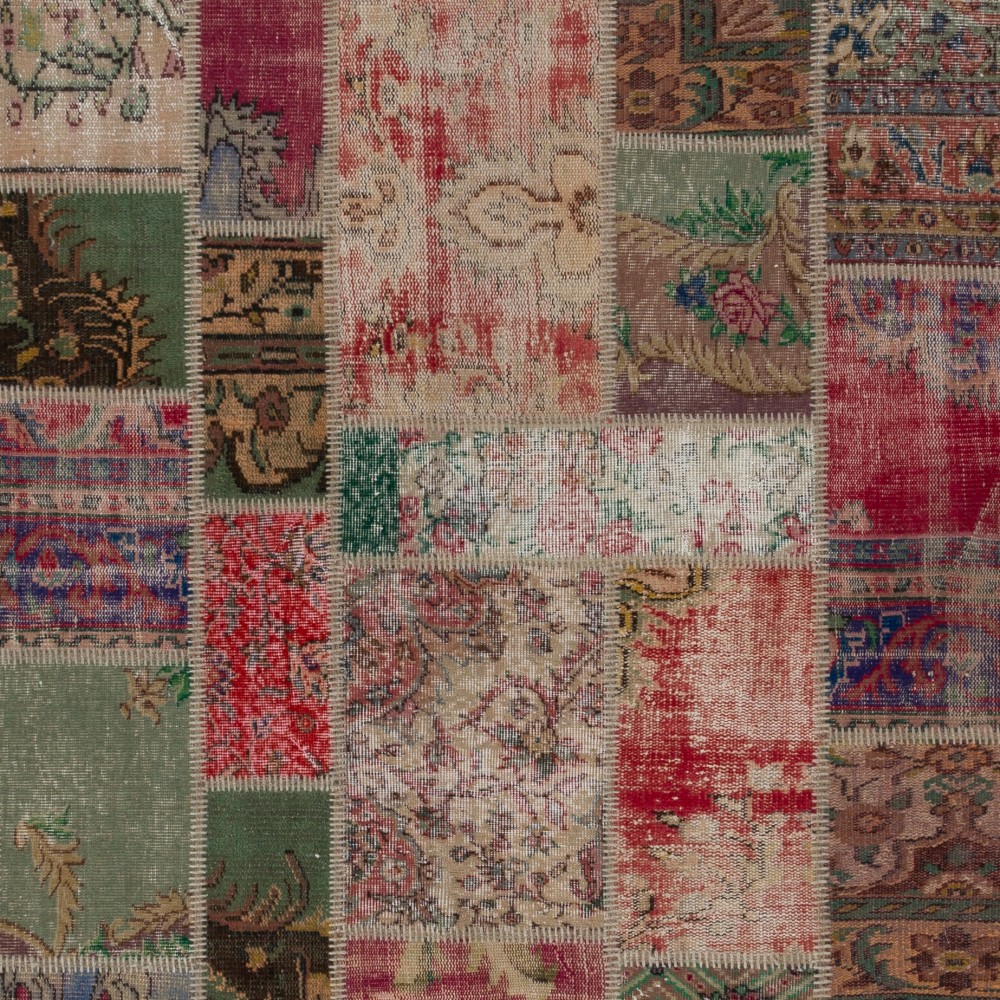 Handmade Red and Green Patchwork Rug for Living Room | Vintage Turkish Wool Carpet Handmade Red and Green Patchwork Rug for Living Room | Vintage Turkish Wool Carpet