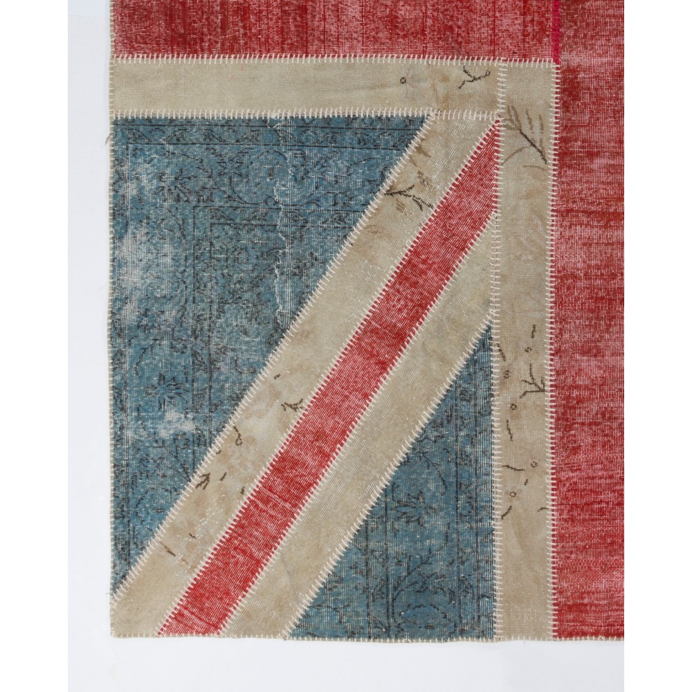 Union Jack British Flag Design Patchwork Rug | Hand-Knotted United Kingdom Flag Pattern Blue Carpet Union Jack British Flag Design Patchwork Rug | Hand-Knotted United Kingdom Flag Pattern Blue Carpet
