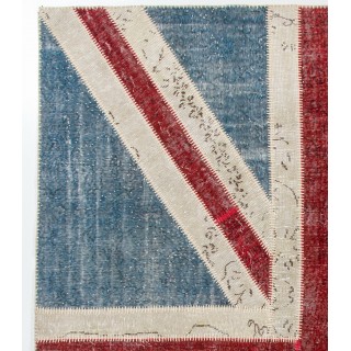 Union Jack British Flag Design Patchwork Rug | Vintage Hand-Knotted United Kingdom Flag Pattern Blue Carpet Union Jack British Flag Design Patchwork Rug | Vintage Hand-Knotted United Kingdom Flag Pattern Blue Carpet
