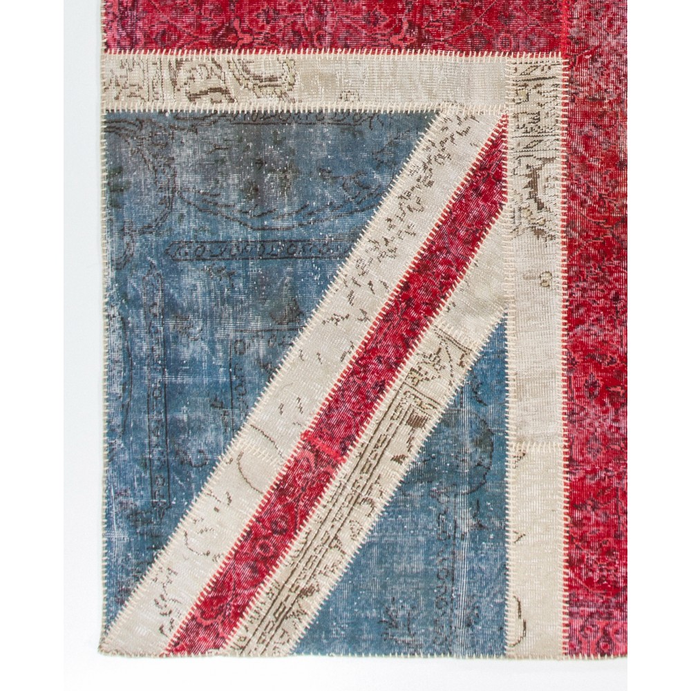 Union Jack British Flag Design Patchwork Rug | Vintage Hand-Knotted United Kingdom Flag Pattern Blue Carpet Union Jack British Flag Design Patchwork Rug | Vintage Hand-Knotted United Kingdom Flag Pattern Blue Carpet