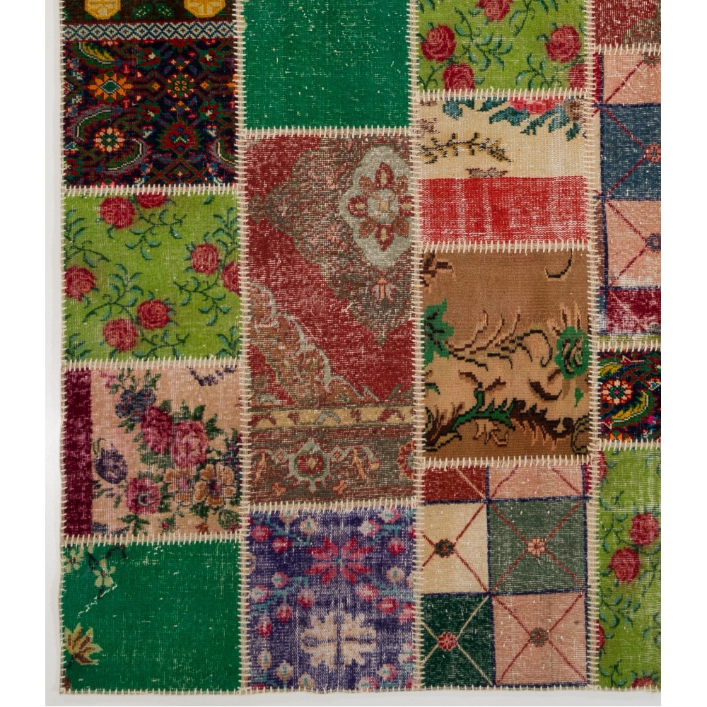 Colorful Vintage Patchwork Rug | Hand-Knotted Green, Red and Pink Turkish Carpet for Modern Living Room Colorful Vintage Patchwork Rug | Hand-Knotted Green, Red and Pink Turkish Carpet for Modern Living Room