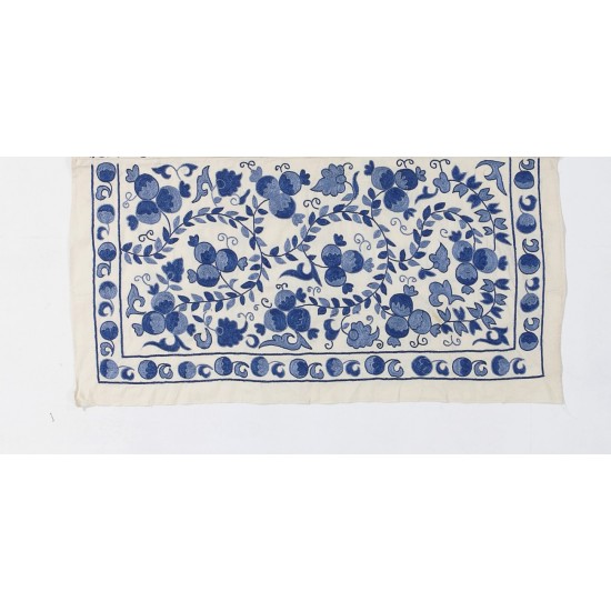 Hand Embroidery Silk and Cotton Suzani Textile, Vintage Uzbek Wall Hanging or Bedspread Hand Embroidery Silk and Cotton Suzani Textile, Vintage Uzbek Wall Hanging or Bedspread