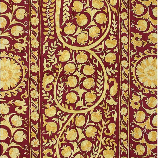Central Asian Suzani Textile, Silk Embroidered Bed Cover, New Wall Hanging Central Asian Suzani Textile, Silk Embroidered Bed Cover, New Wall Hanging