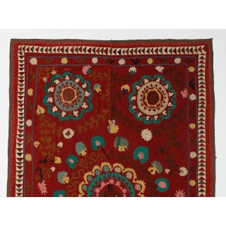 Silk Hand Embroidered Bed Cover. Vintage Suzani Wall Hanging. Uzbek Tapestry Silk Hand Embroidered Bed Cover. Vintage Suzani Wall Hanging. Uzbek Tapestry