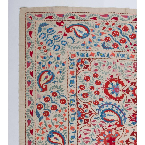 Vintage Silk Hand Embroidered Suzani Bed Cover from Uzbekistan Vintage Silk Hand Embroidered Suzani Bed Cover from Uzbekistan