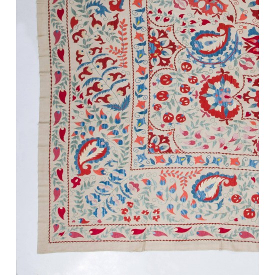 Vintage Silk Hand Embroidered Suzani Bed Cover from Uzbekistan Vintage Silk Hand Embroidered Suzani Bed Cover from Uzbekistan