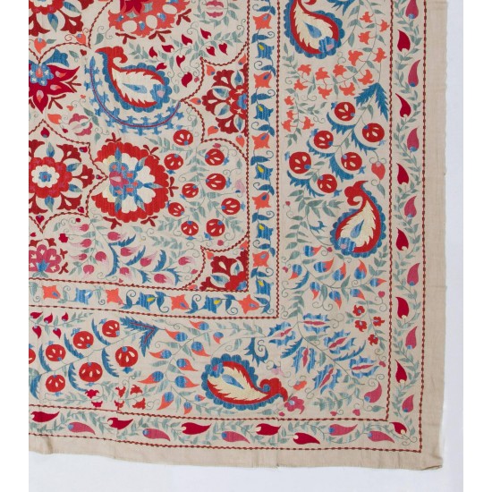 Vintage Silk Hand Embroidered Suzani Bed Cover from Uzbekistan Vintage Silk Hand Embroidered Suzani Bed Cover from Uzbekistan