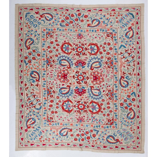 Vintage Silk Hand Embroidered Suzani Bed Cover from Uzbekistan Vintage Silk Hand Embroidered Suzani Bed Cover from Uzbekistan