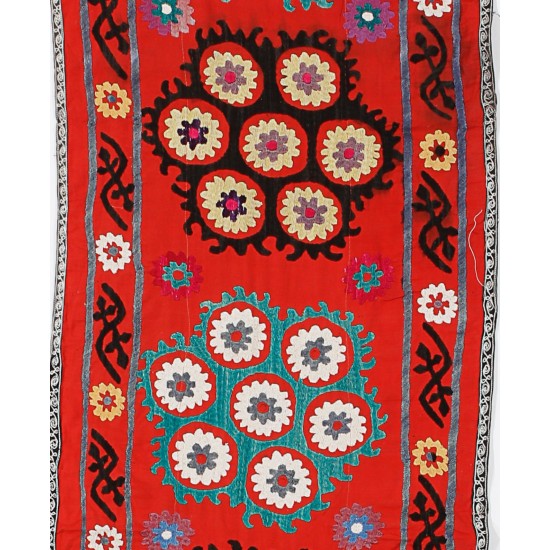 Red Silk Suzani Table Runner, Vintage Embroidery Wall Hanging, Floral Uzbek Bedspread Runner, Unique Wall Decor