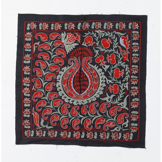 Tashkent Embroidered Wall Hanging, Vintage Tablecloth in Black, Green & Red. Square Throw, Boho Wall Decor