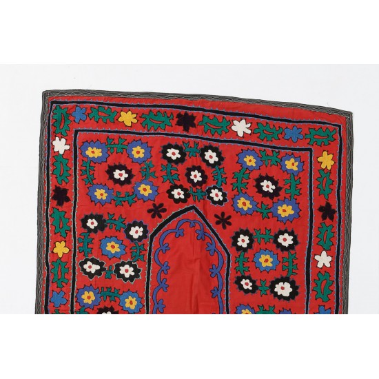 Central Asian Suzani Textile. Embroidered Cotton & Silk Bed Cover, Wall Hanging Central Asian Suzani Textile. Embroidered Cotton & Silk Bed Cover, Wall Hanging