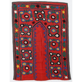 Suzani Tablecloth. Silk Embroidery Throw Blanket. Red Wall Hanging. Vintage Bedspread. Uzbek Tapestry