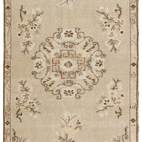 Art Deco Chinese Inspired Vintage Handmade Turkish Wool Rug in Oatmea Color Art Deco Chinese Inspired Vintage Handmade Turkish Wool Rug in Oatmea Color