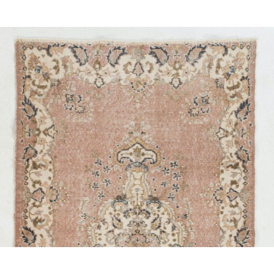 Fine Hand-Knotted Area Rug with Medallion Design in Soft Tones. Vintage Carpet, Woolen Floor Covering Fine Hand-Knotted Area Rug with Medallion Design in Soft Tones. Vintage Carpet, Woolen Floor Covering