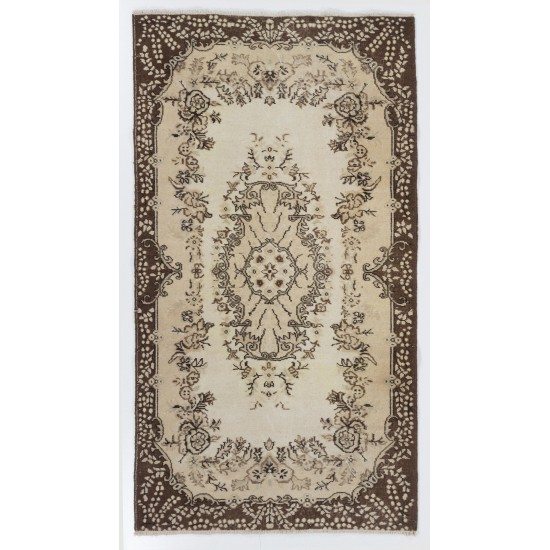 Hand-Knotted Vintage Central Anatolian Area Rug with Medallion Design. Woolen Floor Covering Hand-Knotted Vintage Central Anatolian Area Rug with Medallion Design. Woolen Floor Covering
