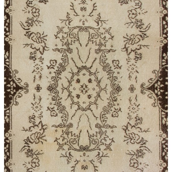 Hand-Knotted Vintage Anatolian Area Rug with Medallion Design. Woolen Floor Covering Hand-Knotted Vintage Anatolian Area Rug with Medallion Design. Woolen Floor Covering
