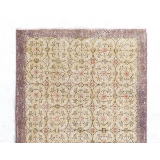 Floral Patterned Vintage Handmade Anatolian Accent Rug Floral Patterned Vintage Handmade Anatolian Accent Rug
