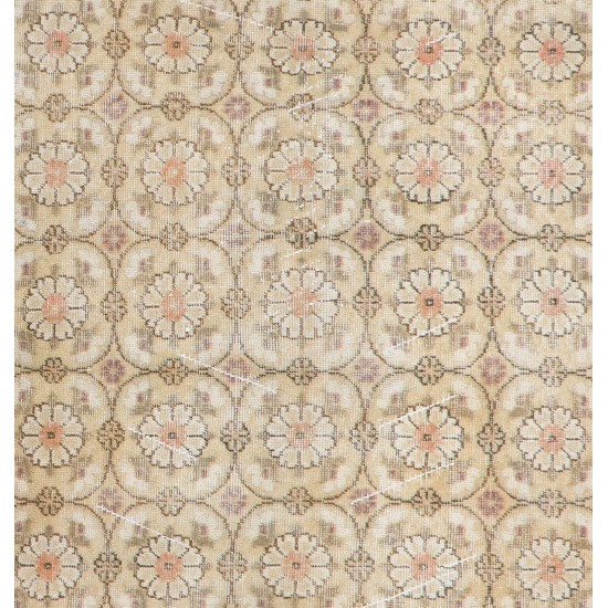 Floral Patterned Vintage Handmade Anatolian Accent Rug Floral Patterned Vintage Handmade Anatolian Accent Rug