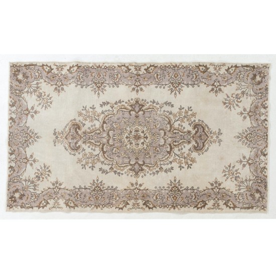 Hand-knotted Vintage Medallion Design Wool Turkish Area Rug in Neutral Colors Hand-knotted Vintage Medallion Design Wool Turkish Area Rug in Neutral Colors