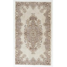 Vintage Hand-Knotted Medallion Design Wool Accent Rug for Rustic, Country & Farmhouse Decor
