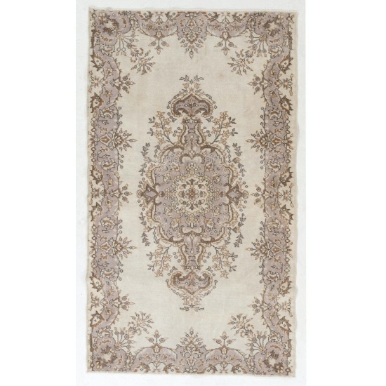 Hand-knotted Vintage Medallion Design Wool Turkish Area Rug in Neutral Colors Hand-knotted Vintage Medallion Design Wool Turkish Area Rug in Neutral Colors