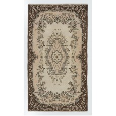 Vintage Hand-Knotted Medallion Design Wool Accent Rug for Cozy Farmhouse Interiors