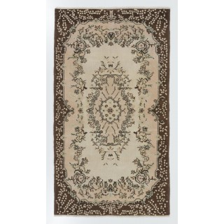Vintage Hand-Knotted Medallion Design Wool Accent Rug for Cozy Farmhouse Interiors