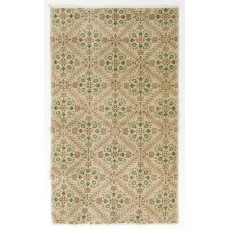Vintage Handknotted Floral Design Wool Accent Rug for Rustic, Country & Farmhouse Decor