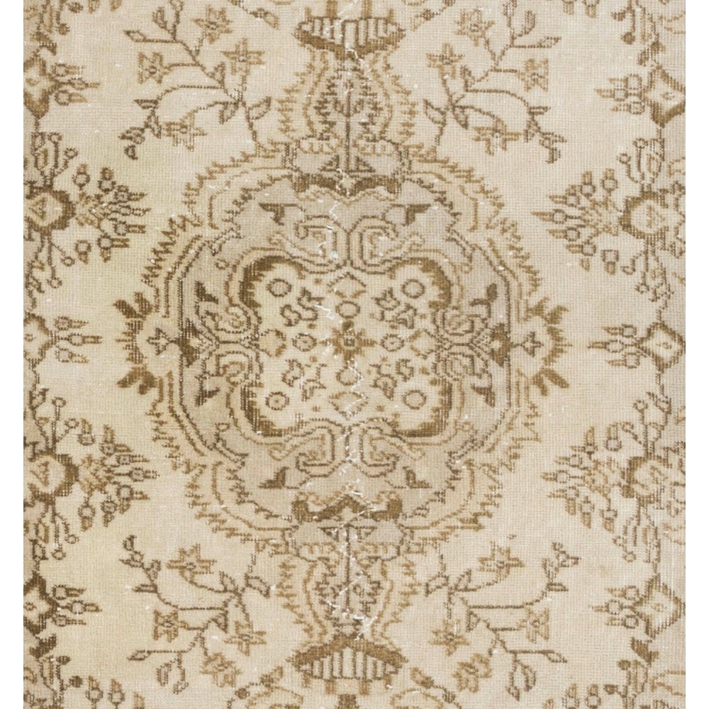 Vintage Handknotted Medallion Design Wool Accent Rug for Rustic, Country & Farmhouse Decor