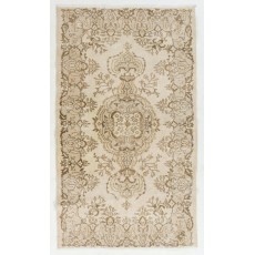 Vintage Handknotted Medallion Design Wool Accent Rug for Rustic, Country & Farmhouse Decor