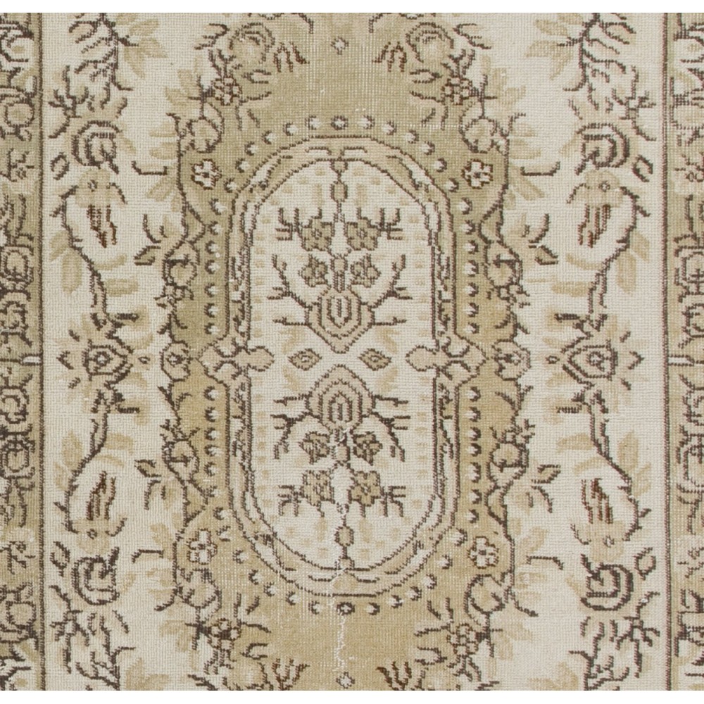 Vintage French Aubusson Design Rug in Neutral Colors, Wool Handmade Carpet
