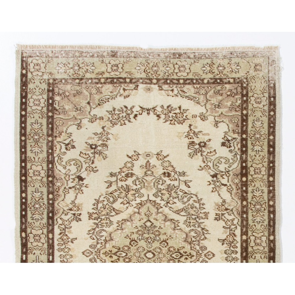 Vintage Handmade Turkish Oushak Rug in Neutral Colors. Woolen Floor Covering