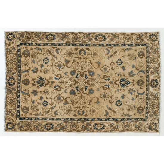 Fine Vintage Central Anatolian Turkish Rug. Handmade Carpet Fine Vintage Central Anatolian Turkish Rug. Handmade Carpet