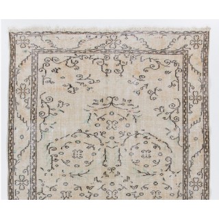 Vintage Handmade Turkish Oushak Rug. Ideal for Office and Home Decor