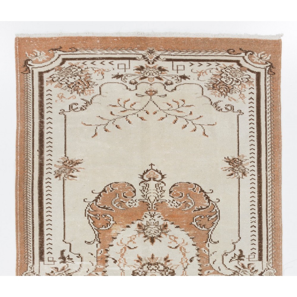 Vintage Handmade Deco Rug in European Design