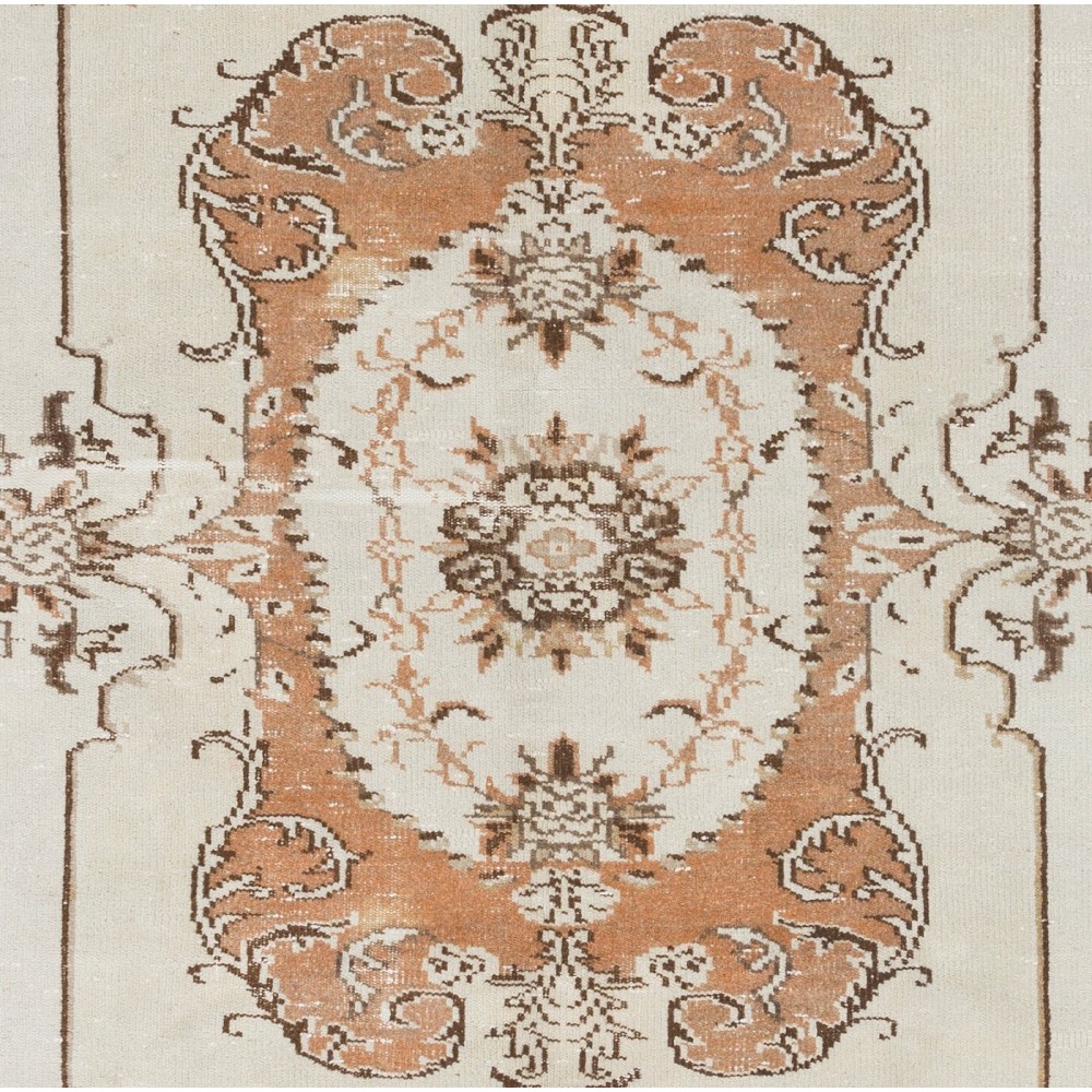 Vintage Handmade Deco Rug in European Design