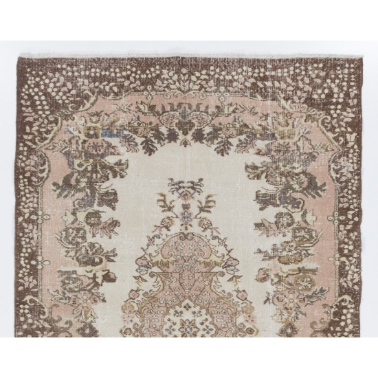 Hand-Knotted Vintage Central Anatolian Area Rug with Medallion Design. Woolen Floor Covering Hand-Knotted Vintage Central Anatolian Area Rug with Medallion Design. Woolen Floor Covering