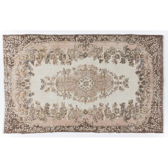 Hand-Knotted Vintage Central Anatolian Area Rug with Medallion Design. Woolen Floor Covering Hand-Knotted Vintage Central Anatolian Area Rug with Medallion Design. Woolen Floor Covering