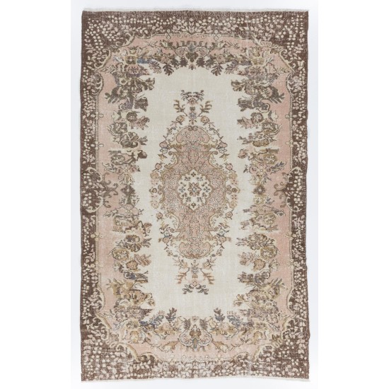 Hand-Knotted Vintage Central Anatolian Area Rug with Medallion Design. Woolen Floor Covering Hand-Knotted Vintage Central Anatolian Area Rug with Medallion Design. Woolen Floor Covering