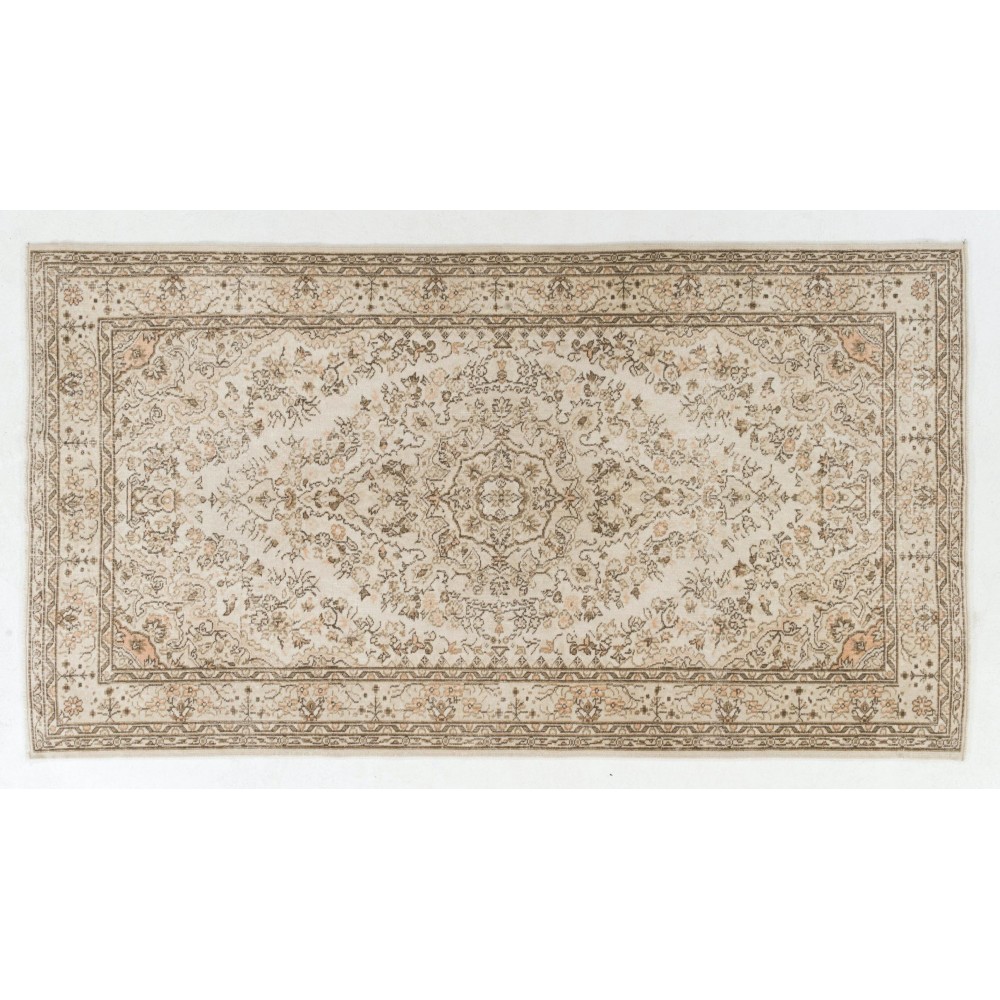 Vintage Anatolian Oushak Rug in Soft Colors. Hand-Knotted Carpet, Woolen Floor Covering