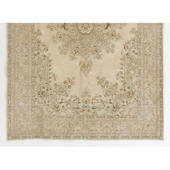 Hand-knotted Vintage Turkish Area Rug with Medallion Design Hand-knotted Vintage Turkish Area Rug with Medallion Design